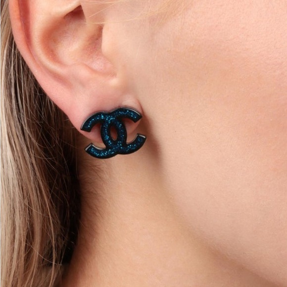 Chanel CC 2017 Resin Studs with Box - Picture 10 of 11